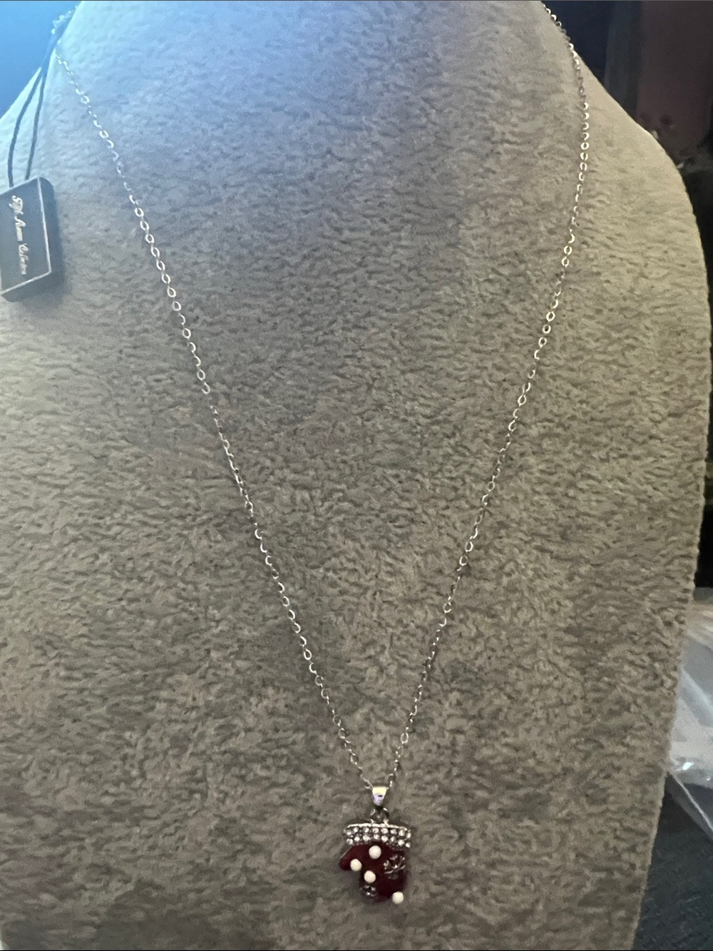 Red mitten Pendant Silver Necklace – Fifth Avenue